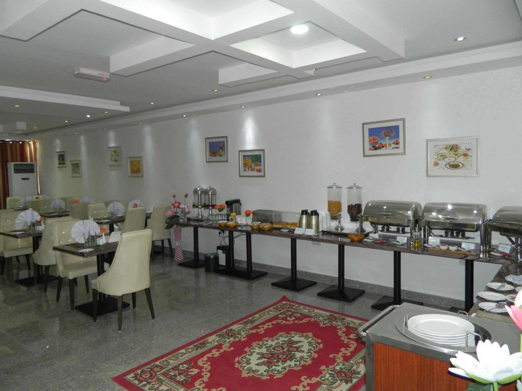 Wanasa Hotel Apartments Muscat Exteriör bild